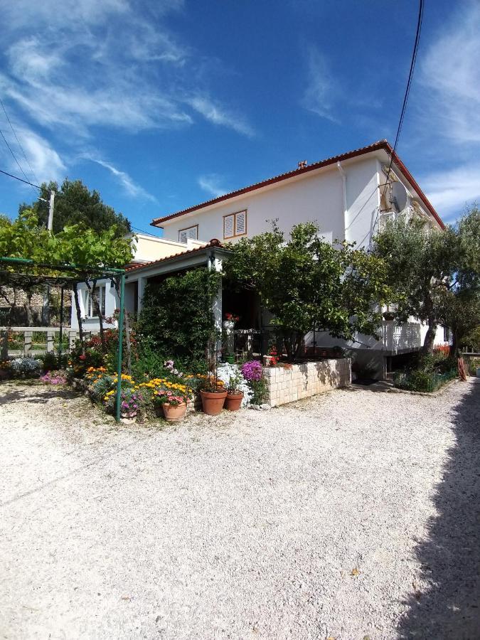 Balen Guest House Rab Town Exterior photo